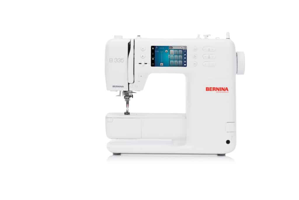 en hvid bernina 335 generation 2 set forfra