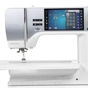 En hvid bernina 735 med forlængerbord